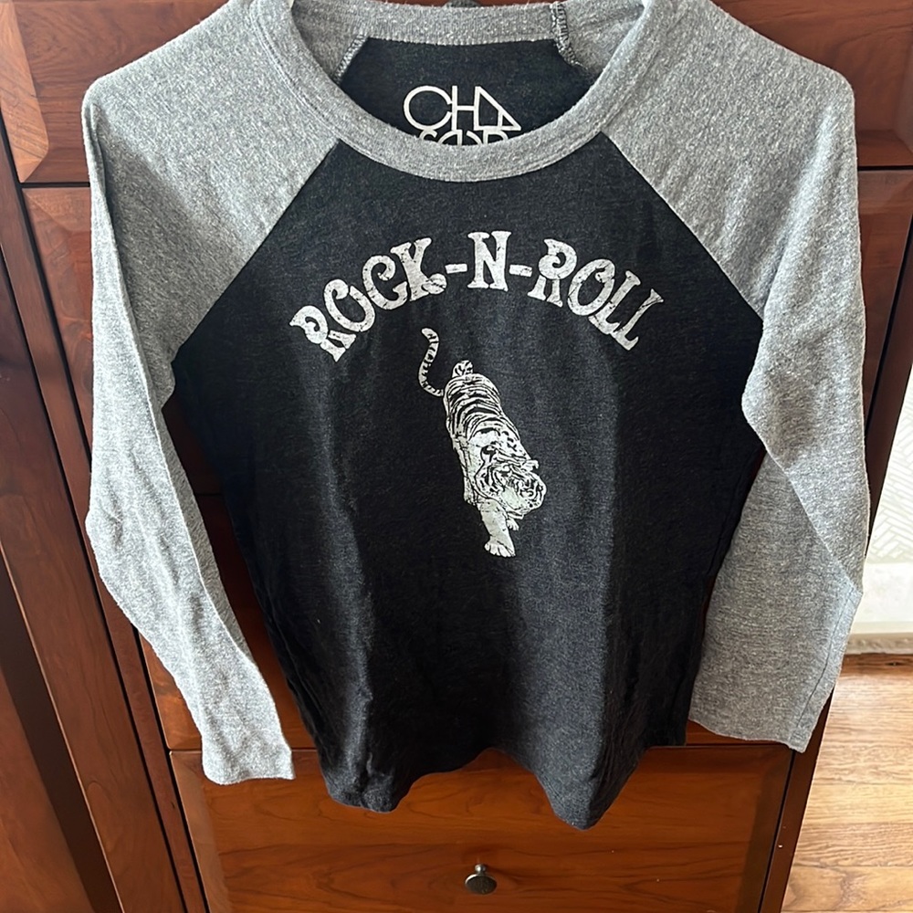 Chaser baseball tee with Rock-n-Roll tiger